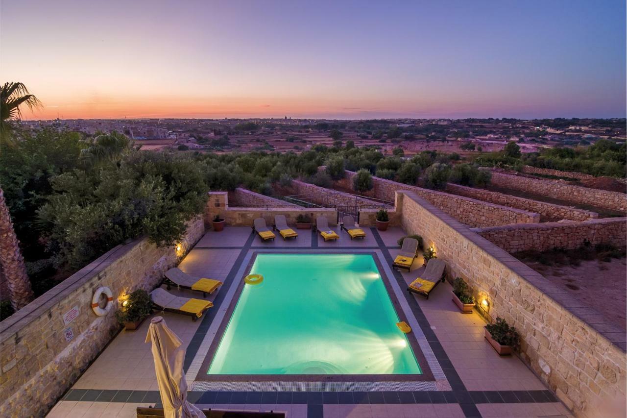 Blueberry Hills Villa Zejtun ภายนอก รูปภาพ